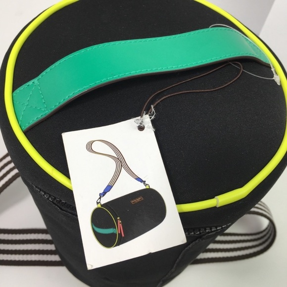 NWT Henri Bendel || Neoprene Zip Around Cooler || HTF Item - Picture 3 of 8